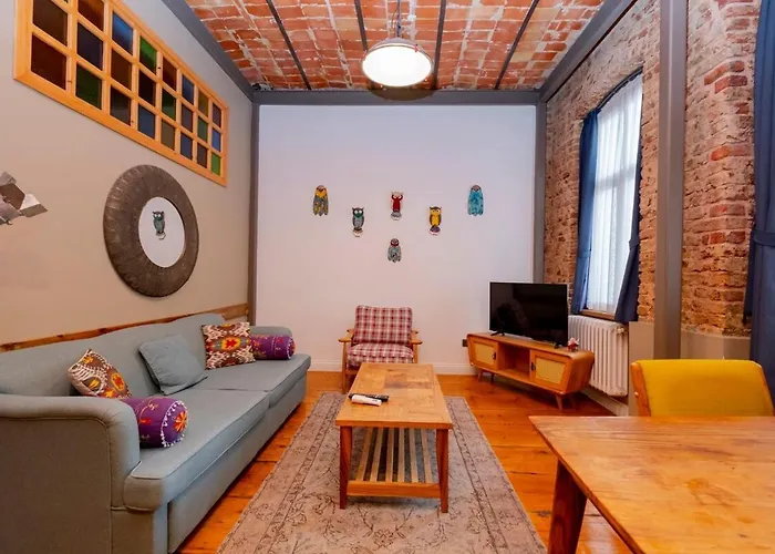 High Ceiliing And Stylish Flat * Istanbul